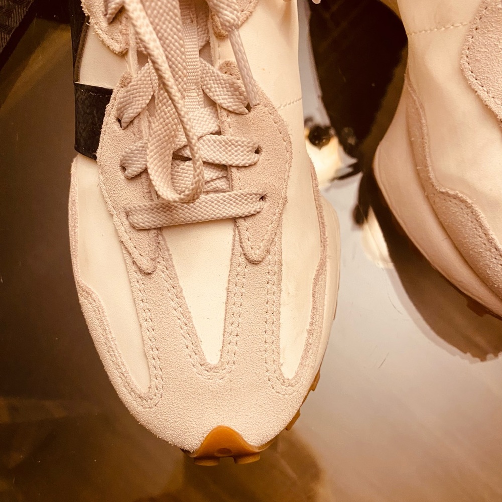 New Balance Women's Beige and Black Sneakers - Picture 2 of 4
